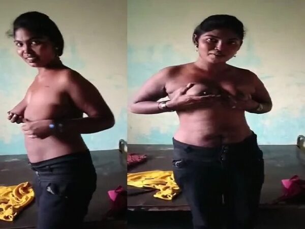 Desi hostel girl topless boobs show